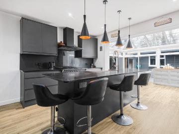 4 bedroom bungalow for sale