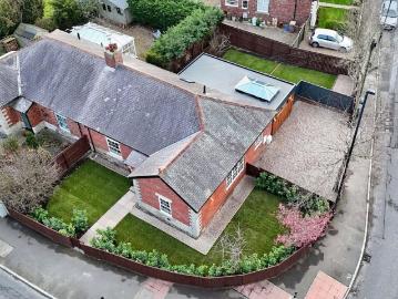 4 bedroom bungalow for sale