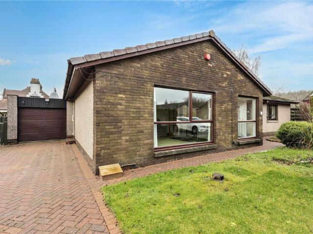 4 bedroom bungalow for sale