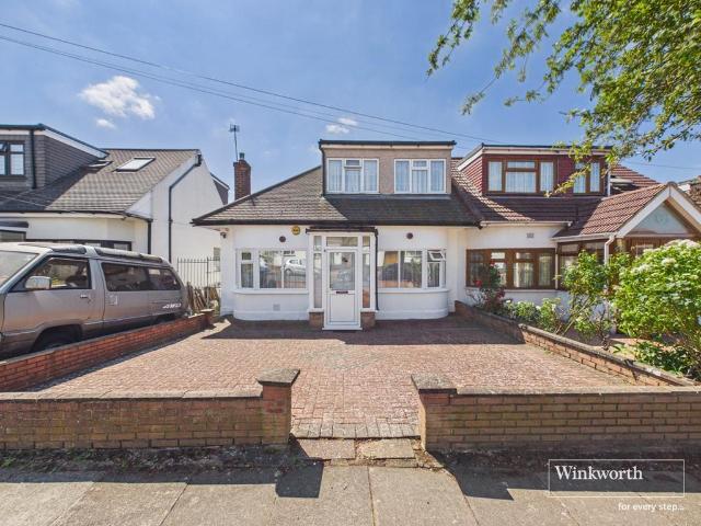 4 bedroom bungalow for sale