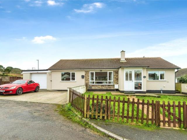 4 bedroom bungalow for sale