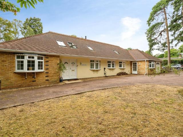 4 bedroom bungalow for sale