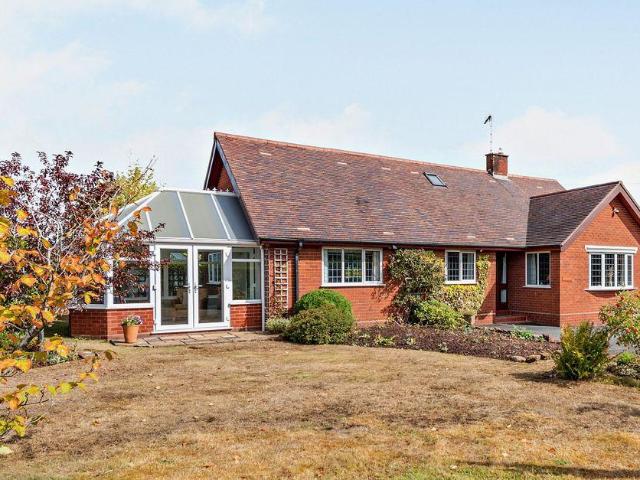 4 bedroom bungalow for sale