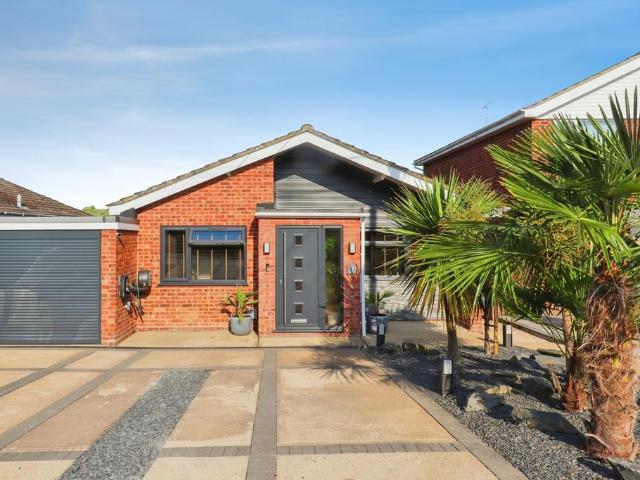 4 bedroom bungalow for sale