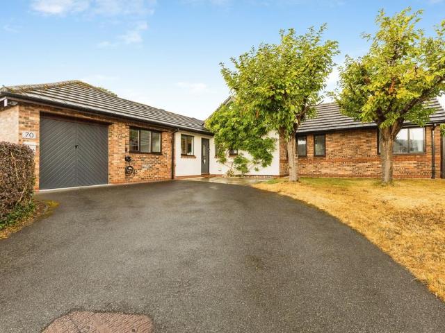 4 bedroom bungalow for sale
