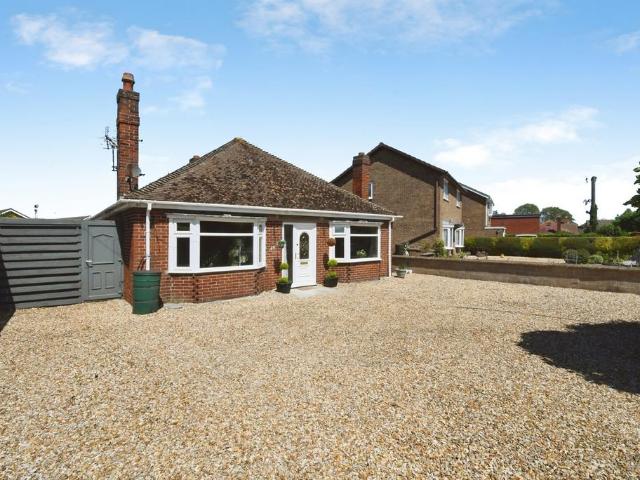 4 bedroom bungalow for sale