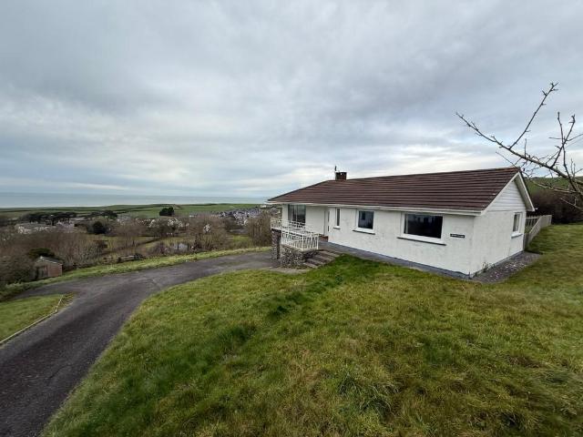 4 bedroom bungalow for sale
