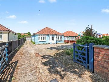 4 bedroom bungalow for sale