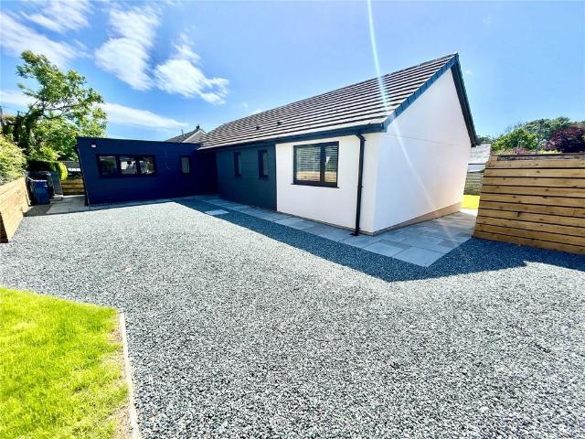 4 bedroom bungalow for sale