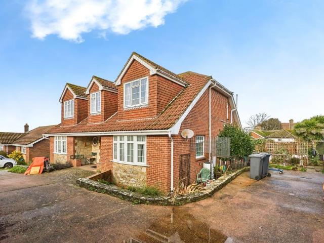 4 bedroom bungalow for sale
