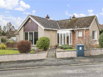4 bedroom bungalow for sale