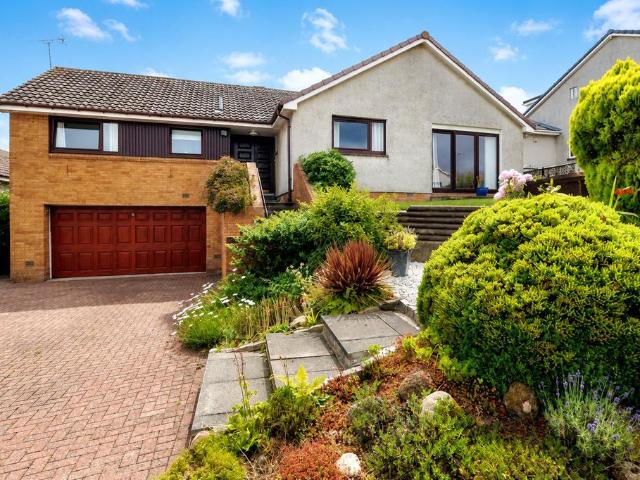 4 bedroom bungalow for sale