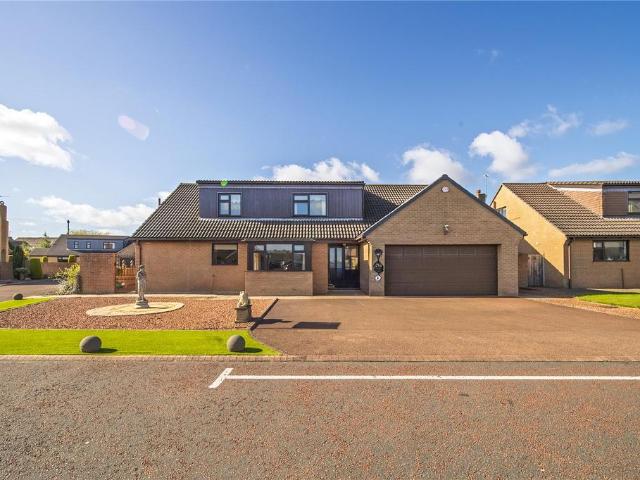 4 bedroom bungalow for sale