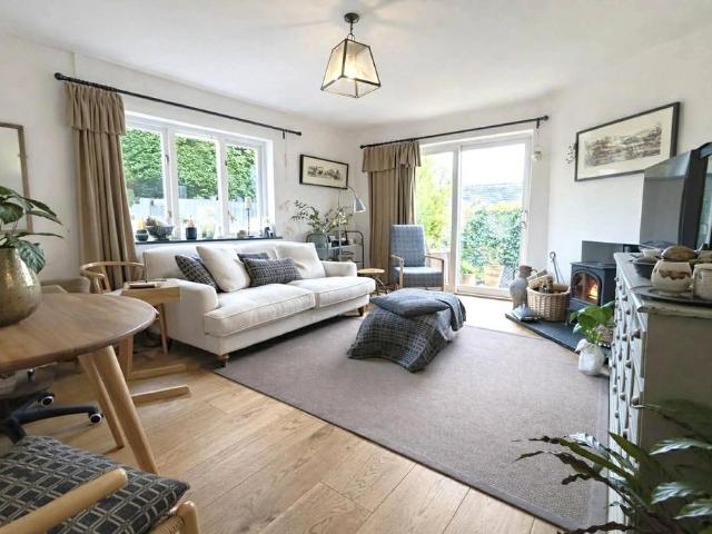 4 bedroom bungalow for sale