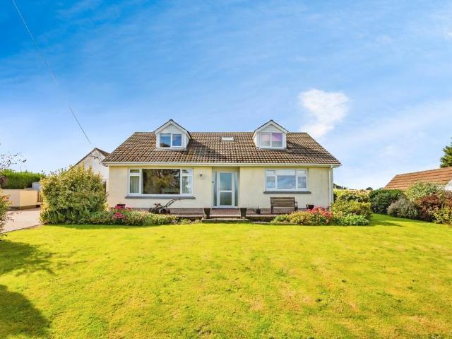 4 bedroom bungalow for sale