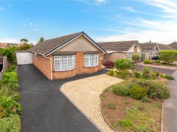 4 bedroom bungalow for sale