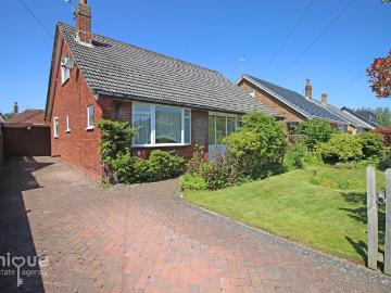 4 bedroom bungalow for sale