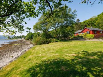 4 bedroom bungalow for sale
