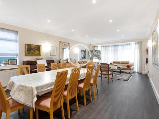 4 bedroom bungalow for sale