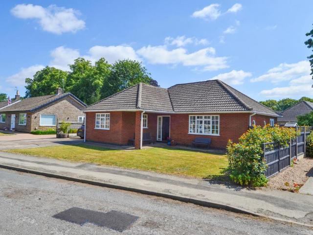 4 bedroom bungalow for sale