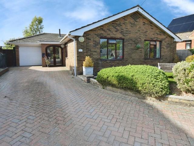4 bedroom bungalow for sale