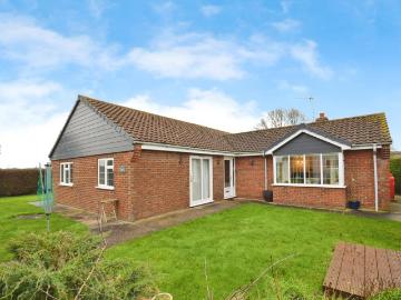 4 bedroom bungalow for sale