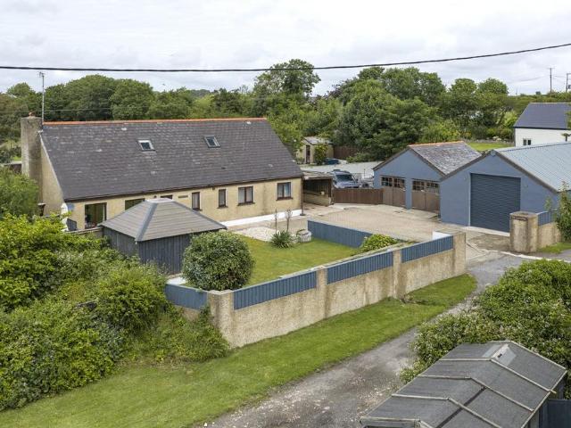 4 bedroom bungalow for sale