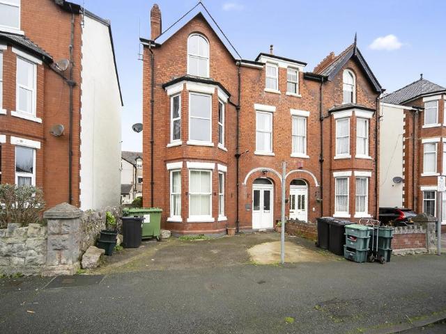 8 bedroom semi detached house for sale