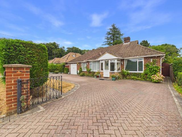 4 bedroom bungalow for sale