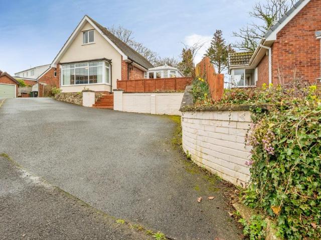 4 bedroom bungalow for sale