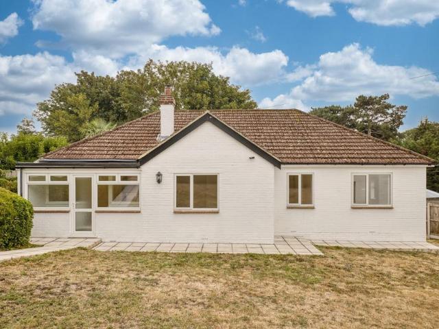 4 bedroom bungalow for sale