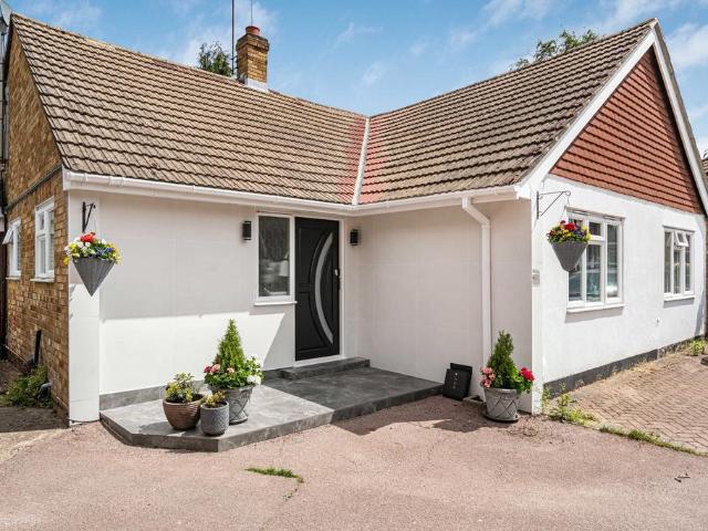 4 bedroom bungalow for sale