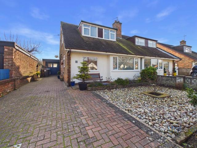4 bedroom bungalow for sale