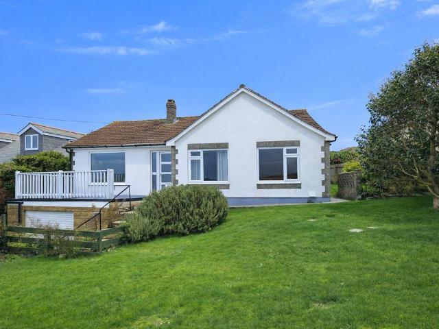 4 bedroom bungalow for sale