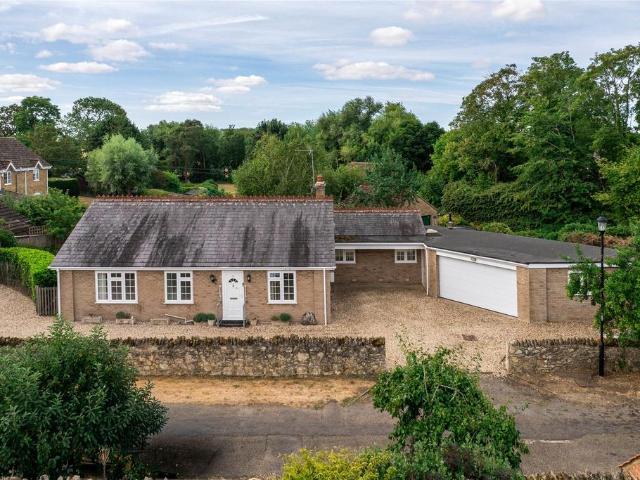 4 bedroom bungalow for sale