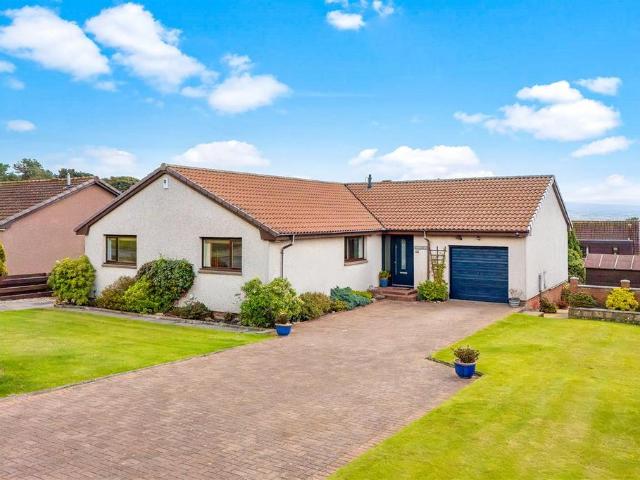 4 bedroom bungalow for sale