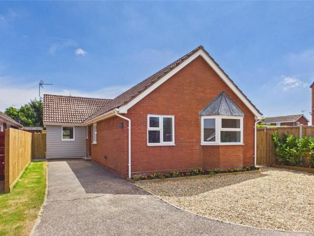 4 bedroom bungalow for sale
