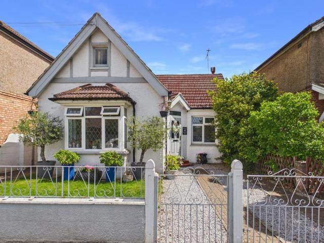 4 bedroom bungalow for sale