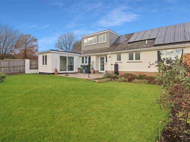 4 bedroom bungalow for sale