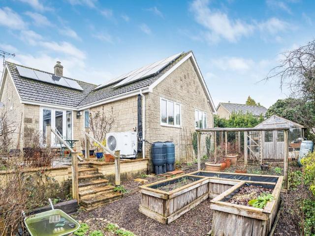 4 bedroom bungalow for sale
