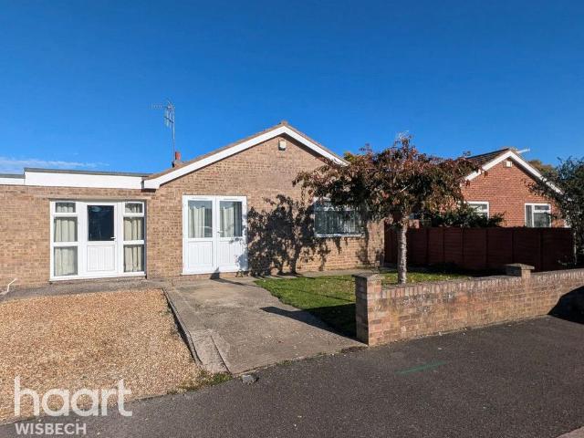4 bedroom bungalow for sale