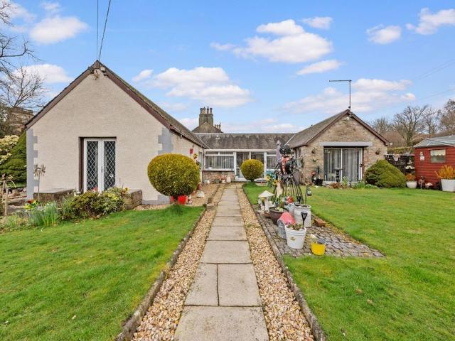 4 bedroom bungalow for sale