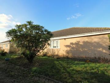 4 bedroom bungalow for sale