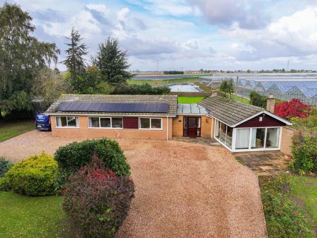 4 bedroom bungalow for sale