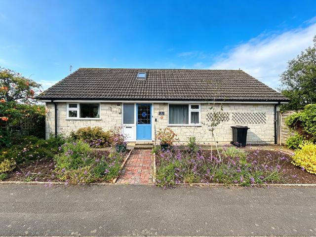 4 bedroom bungalow for sale