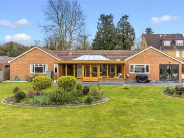4 bedroom bungalow for sale