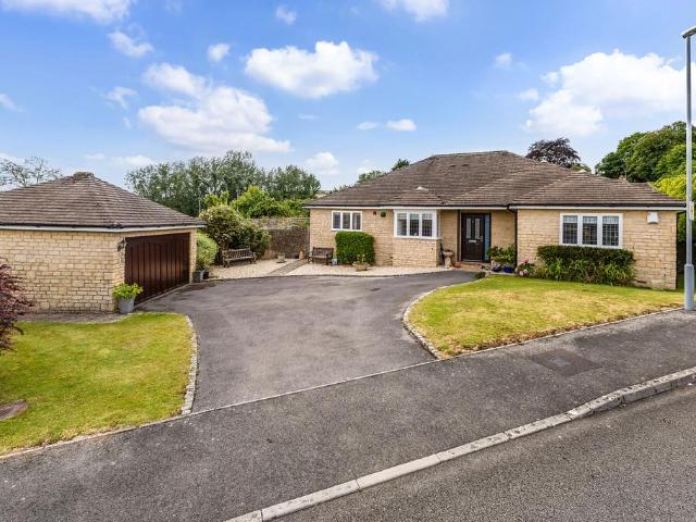4 bedroom bungalow for sale