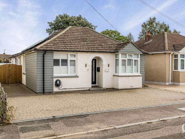 4 bedroom bungalow for sale