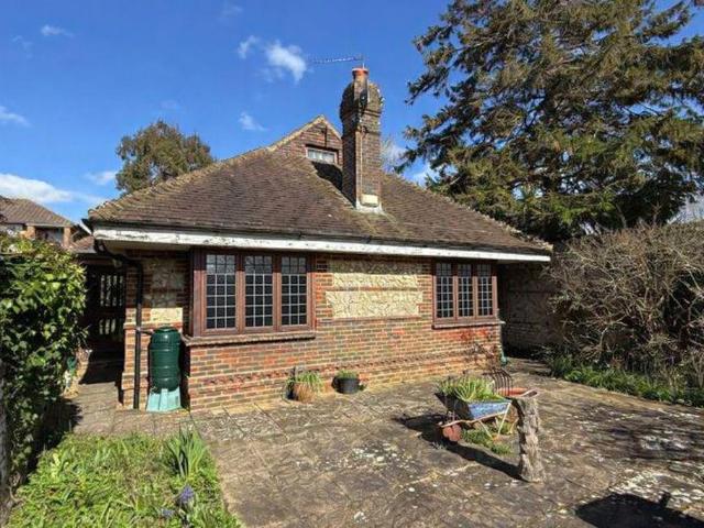 4 bedroom bungalow for sale