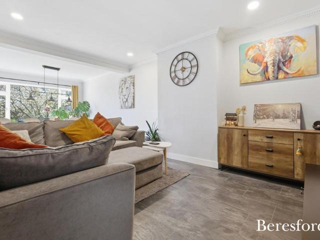 4 bedroom bungalow for sale